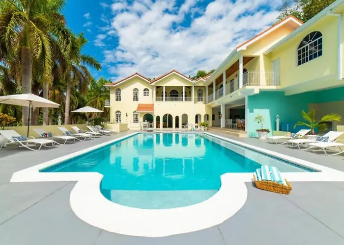 Summerhill 9br Retreat * Montego Bay